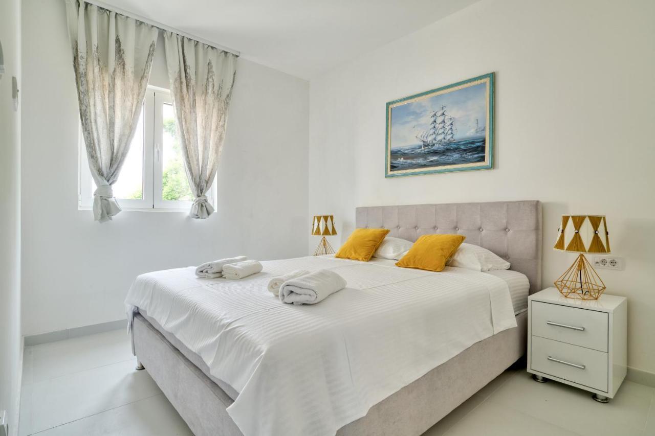 The Golden Luxury Apartments Котор Экстерьер фото