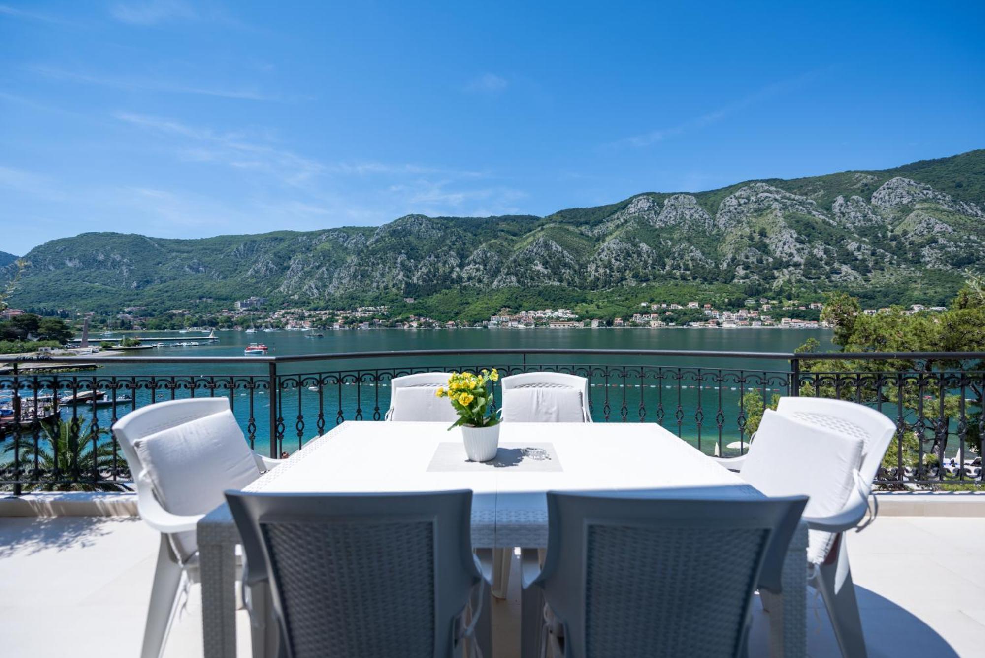 The Golden Luxury Apartments Котор Экстерьер фото